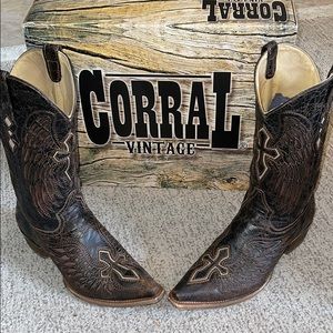 Corral cross and wing cowboy boots